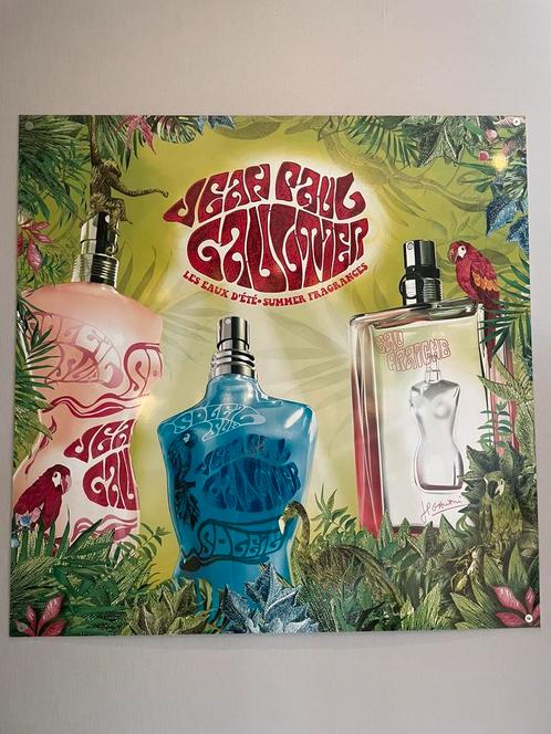 Affiche géante plastifiée Jean-Paul Gaultier eau d'été, Collections, Parfums, Comme neuf, Accessoires, Enlèvement ou Envoi