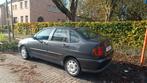 Volkswagen Polo Sedan 1997, Auto's, Voorwielaandrijving, 4 deurs, Stof, Elektrische ramen