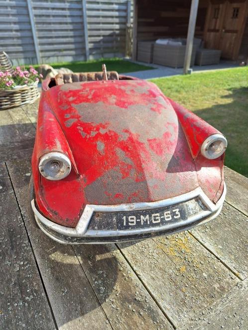 Mooie Citroën DS trapauto 1963 (Rode versie), Antiek en Kunst, Antiek | Speelgoed, Ophalen of Verzenden
