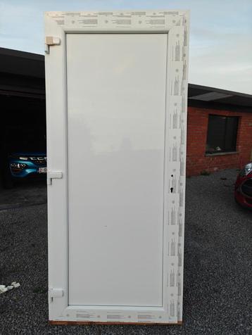Solid Esterno E02 buitendeur links vol paneel 218x98 cm PVC beschikbaar voor biedingen