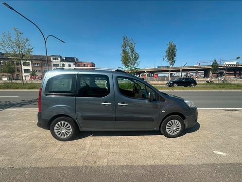 Peugeot 1.6 tepee 186.000km euro5, Auto's, Peugeot, Particulier, Partner Tepee, Diesel, Euro 5, 5 deurs, Handgeschakeld, Zilver of Grijs