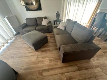 Set van 2 IKEA KIVIK 2-zitsbanken + voetsteun beschikbaar voor biedingen
