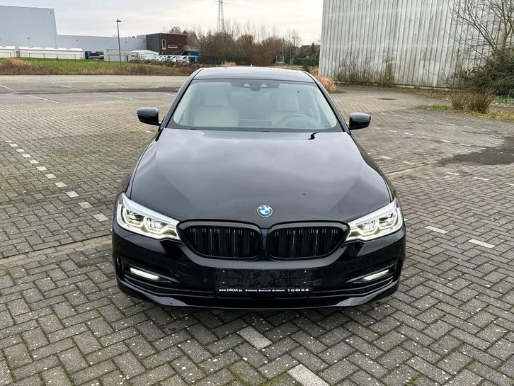 BMW 530i*Adaptive cruise* Headup* Luxury, Auto's, BMW, Particulier, 5 Reeks, ABS, Achteruitrijcamera, Adaptieve lichten, Adaptive Cruise Control