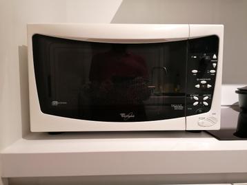 Gecombineerde magnetronoven beschikbaar voor biedingen