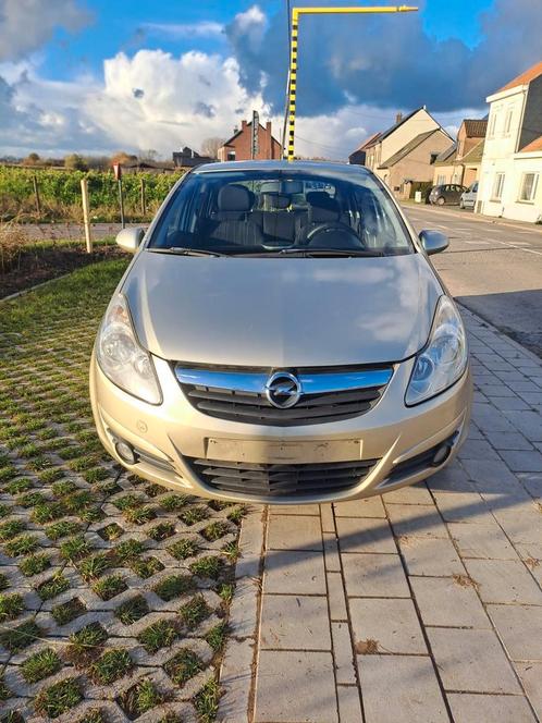 Opel corsa cosmo 1.2 benzine 200.000 km jaar 2008, Auto's, Opel, Particulier, Corsa, ABS, Airbags, Bluetooth, Benzine, Euro 4