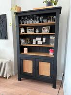 Matzwarte rotan kast, Ophalen, Gebruikt, 100 tot 150 cm, 150 tot 200 cm