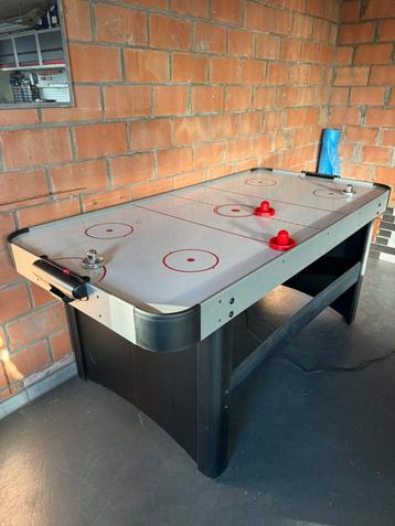 Airhockeytafel beschikbaar voor biedingen