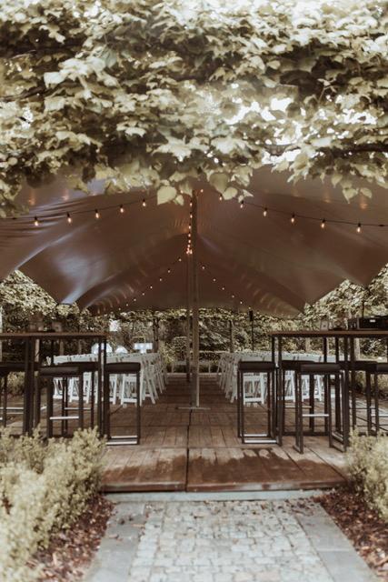 Stretchtent zandkleur 7,2x16m2 = 115,2m2, Tuin en Terras, Partytenten, Zo goed als nieuw, Overige typen, 2 meter of meer, 8 meter of meer