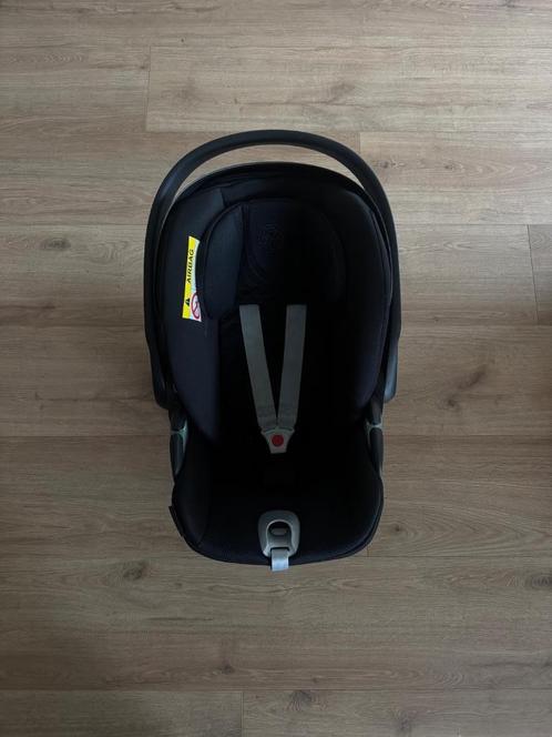 Cybex cloud T i-size Zwarte autostoel, Kinderen en Baby's, Autostoeltjes, Gebruikt, Overige merken, 0 t/m 13 kg, Autogordel of Isofix