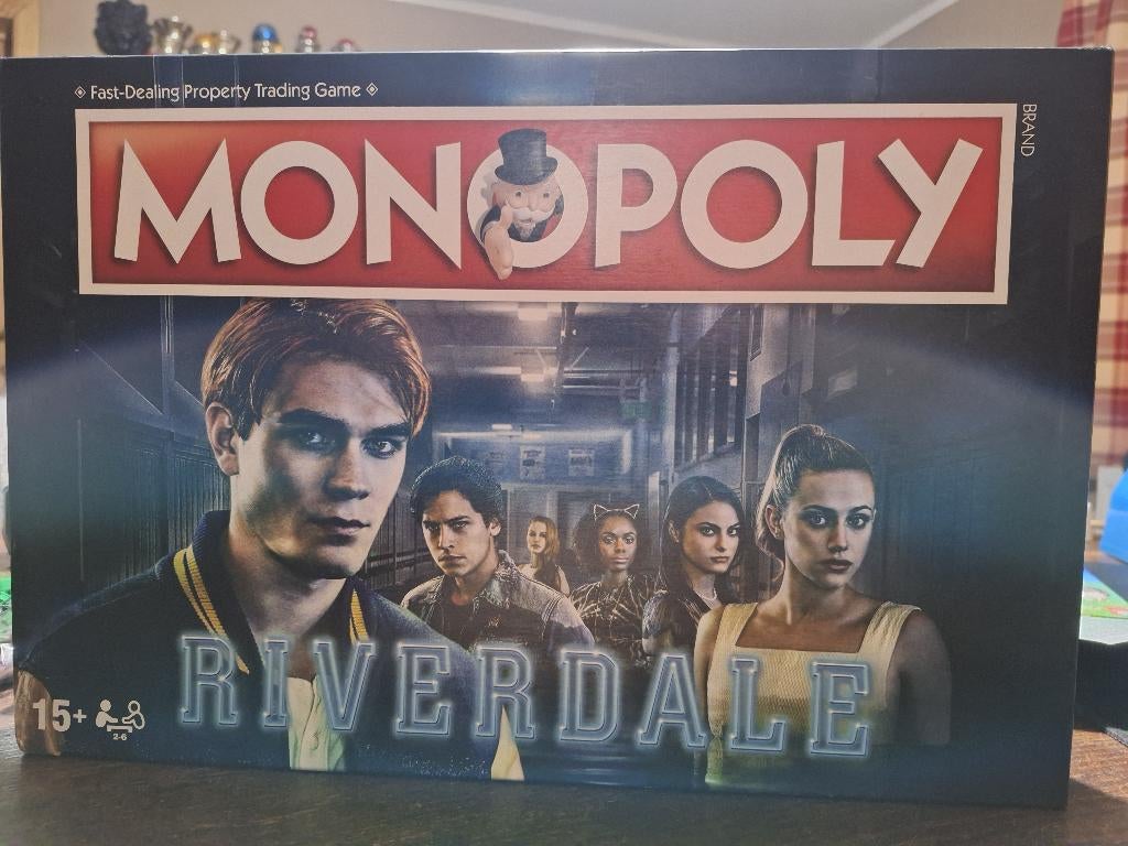 MONOPOLY RIVERDALE in het Engels, Vijf spelers of meer, Ophalen of Verzenden, Gebruikt, Hasbro