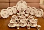 Royal Albert service 28 pieces 6 personnes, Antiek en Kunst, Antiek | Servies compleet, Ophalen