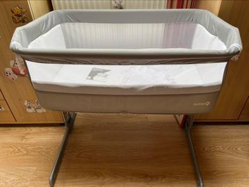 Co-sleeper beschikbaar voor biedingen