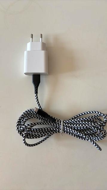 Schitterende nieuwe iPhone/iPad-oplader met kabel van 3 m beschikbaar voor biedingen