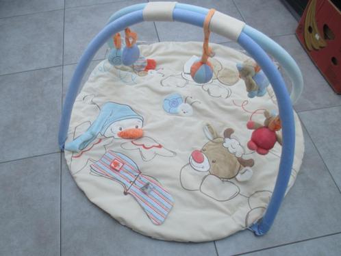 Nattou baby speelkleed met speelbogen +speeltjes in zak, Kinderen en Baby's, Speelgoed | Babyspeelgoed, Gebruikt, Speelkleed, Ophalen of Verzenden
