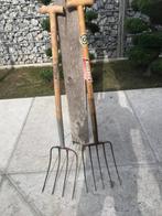 Te koop 2 rieken 1 4 tands en 1 5 tands, Ophalen, Gebruikt, Vork