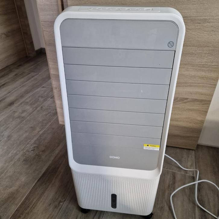 Rafraîchisseur d'air mobile avec réservoir d'eau de7 L DOMO, Elektronische apparatuur, Airco's, Zo goed als nieuw, Mobiele airco