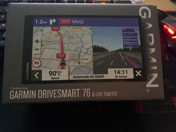 Garmin DriveSmart 76 live traffic