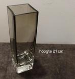 Retro blokvaas, Verzenden