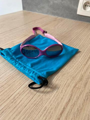 Babyzonnebril +- 3 maanden  beschikbaar voor biedingen