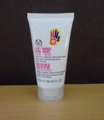 The body shop  Soft hands kind heart Hand cream Handcreme, Handtassen en Accessoires, Ophalen of Verzenden