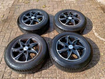 195/65 R15 zomerbanden op velg beschikbaar voor biedingen