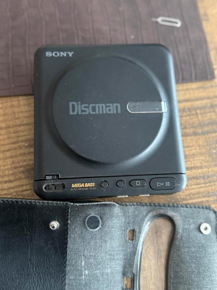 Sony CD compact disc player modèle D-22, TV, Hi-fi & Vidéo, Walkman, Discman & Lecteurs de MiniDisc, Discman, Enlèvement ou Envoi