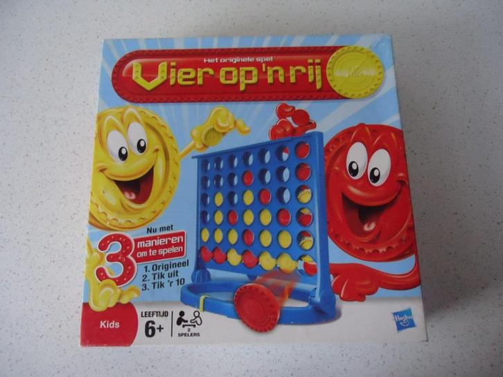 Het Originele spel van "Vier Op n' Rij" van Hasbro in prima, Hobby en Vrije tijd, Gezelschapsspellen | Bordspellen, Gebruikt, Een of twee spelers