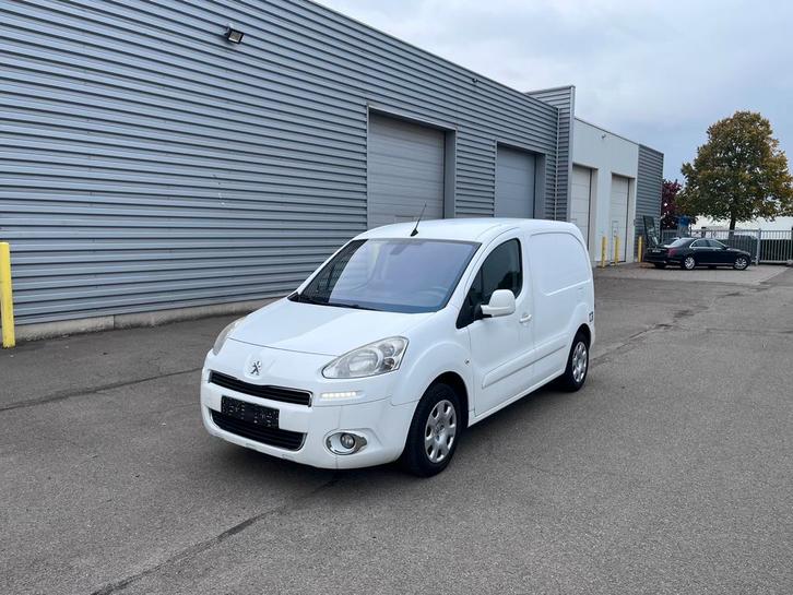 Peugeot Partner 3zit AUTOMAAT gekeurd, Auto's, Bestelwagens en Lichte vracht, Particulier, Te koop, ABS, Airbags, Airconditioning