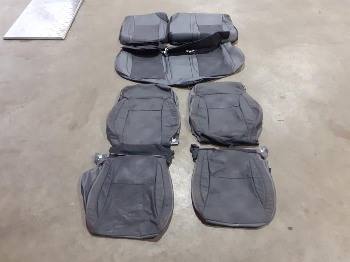 Bekleding Set (compleet) van een Suzuki Vitara, Auto-onderdelen, Interieur en Bekleding, Suzuki, Gebruikt, 3 maanden garantie