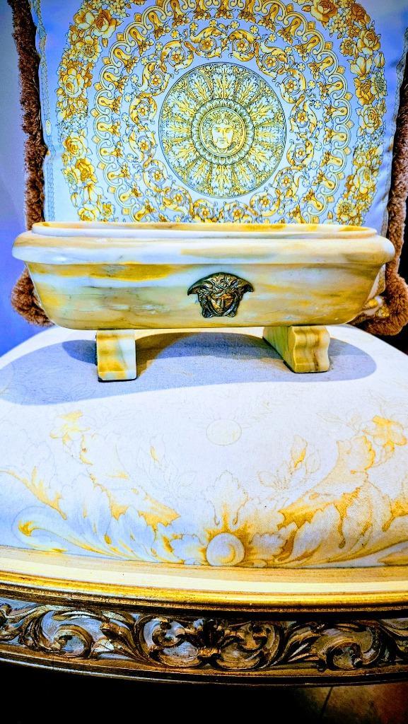 Versace - "Marble Sarcophagi Designed by Gianni Versace", Antiquités & Art, Art | Objets design, Enlèvement ou Envoi