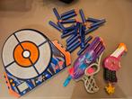 Nerf Elite schietschijf, 2 pistolen en pijlen, Kinderen en Baby's, Ophalen of Verzenden, Zo goed als nieuw