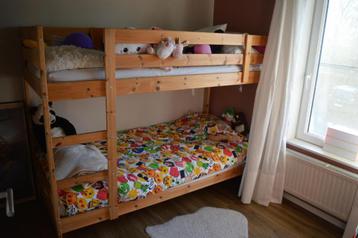 stapelbed beschikbaar voor biedingen