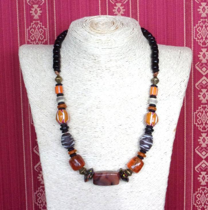 Ketting met oude Millefiori in Venetiaans glas en carneool, Handtassen en Accessoires, Kettingen, Nieuw, Steen of Mineraal, Oranje