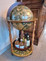 Globe Bar, Enlèvement