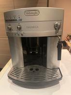 Delonghi Magnifica koffiezetapparaat, 10 kopjes of meer, Zo goed als nieuw, Combi, Afneembaar waterreservoir