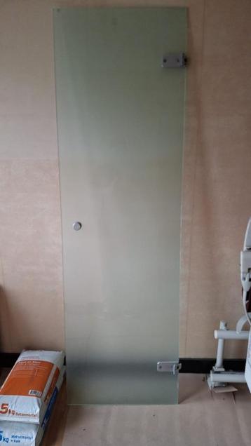 Glazen deur 60x200cm beschikbaar voor biedingen