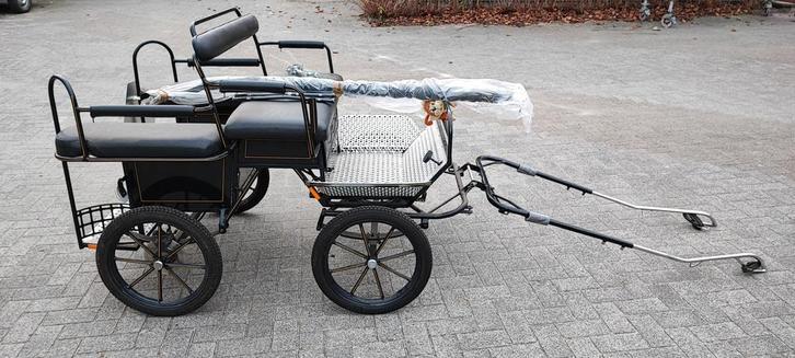 Te koop, mooie diep blauwe koets te koop, Dieren en Toebehoren, Rijtuigen en Koetsen, Zo goed als nieuw, Marathonwagen, Pony