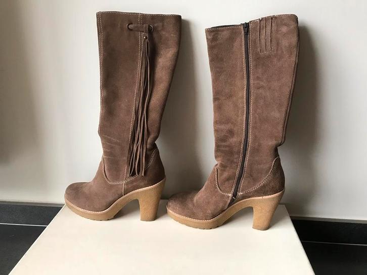 Laarzen maat 41, Kleding | Dames, Schoenen, Zo goed als nieuw, Hoge laarzen, Bruin, Ophalen of Verzenden