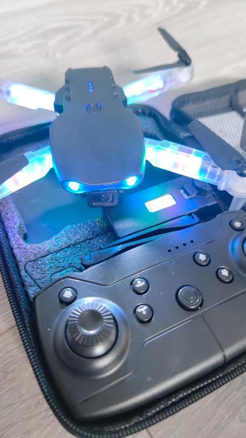 Mini-drone met LED - 2bat 25€, Hobby en Vrije tijd, Modelbouw | Radiografisch | Helikopters en Quadcopters, Nieuw, Quadcopter of Multicopter