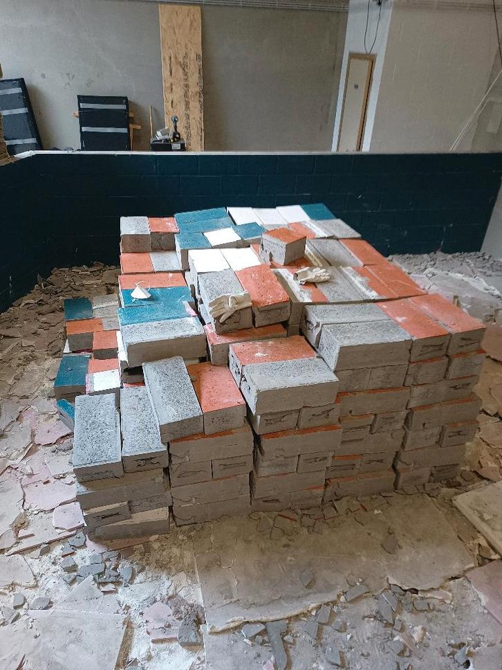 Blocs de béton 39x14x19 démontés à donner 1000pcs, Bricolage & Construction, Briques, Utilisé, Béton, Enlèvement