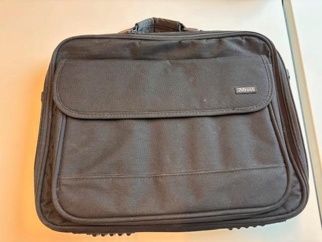 Mallette d'ordinateur Trust, Computers en Software, Laptoptassen, Aktetas, 16 inch, Ophalen of Verzenden
