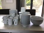 Servies 12 delig, Ophalen, Zo goed als nieuw, Bord(en)