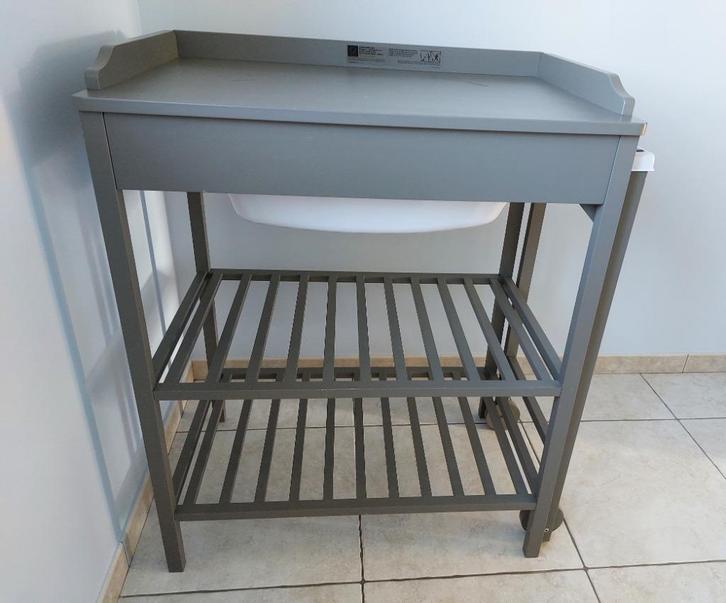 Luiertafel / verzorgingstafel met bad, Kinderen en Baby's, Kinderkamer | Overige Meubels, Zo goed als nieuw, Overige typen, Ophalen