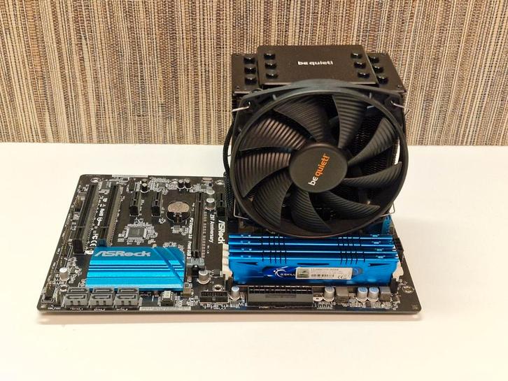Asrock Z97 Anniversary + i7-4790K + 32GB Ram + BeQuietCooler, Computers en Software, Moederborden, Zo goed als nieuw, Ophalen
