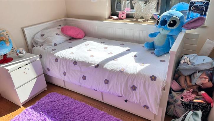 Lit IKEA extensible avec matelas (utilisé, bon état), Kinderen en Baby's, Kinderkamer | Bedden, Gebruikt, 140 tot 160 cm, 100 cm of meer