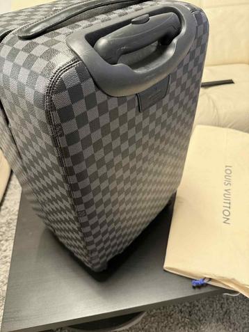 Louis Vuitton koffer beschikbaar voor biedingen
