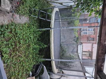 Trampoline beschikbaar voor biedingen
