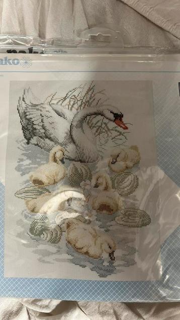 Zwaan kruissteek 40x50 beschikbaar voor biedingen
