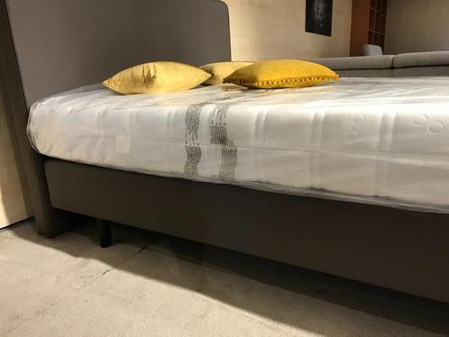 Nieuwe kwalitatieve matrassen 160 x 200, Huis en Inrichting, Slaapkamer | Matrassen en Bedbodems, Nieuw, Matras, 160 cm, 200 cm