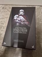 Hot Toys MMS 328 - Capitaine Phasma, Collections, Enlèvement ou Envoi, Comme neuf